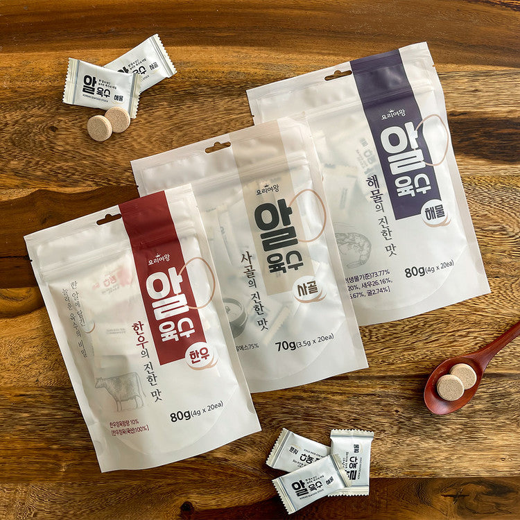 Kosbee Korean seafood soup stock coin, 80g, with 20 small packets, ideal for making flavorful seafood broth and soups.