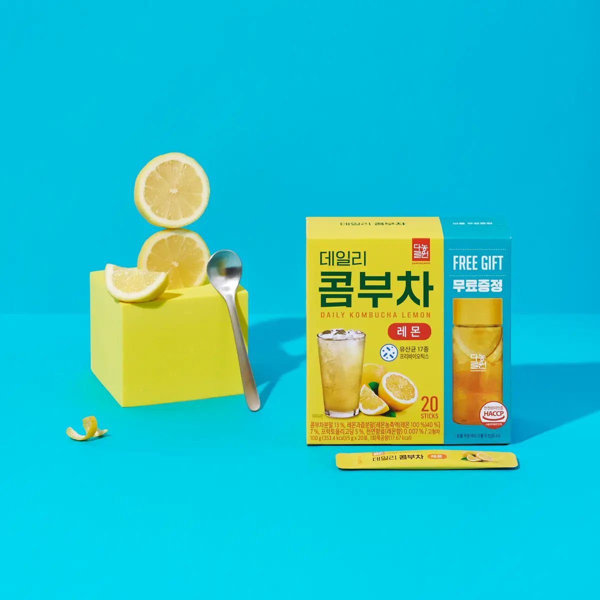Danongwon Lemon Tea Kombucha powder sticks, sugar-free lemon-flavored tea in individual serving sticks, in a clear bottle.